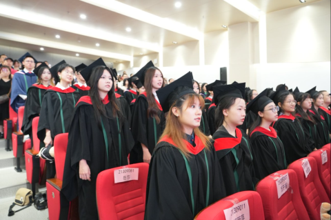 文心雕梦,扬帆起航 | 中文系(珠海)2025届毕业大会圆满举办!